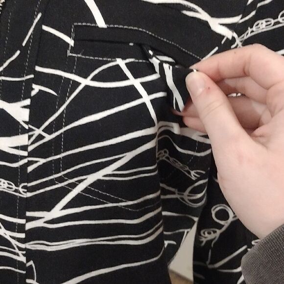 Berek Women's Size Small Black and White Stretchy Zip-up Cotton Spandex Jacket - Picture 10 of 16